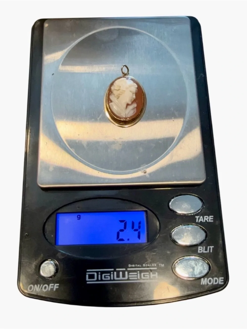 Vintage 585 Italy 14k Solid Gold Carved Shell Cameo 1”, 2.4g